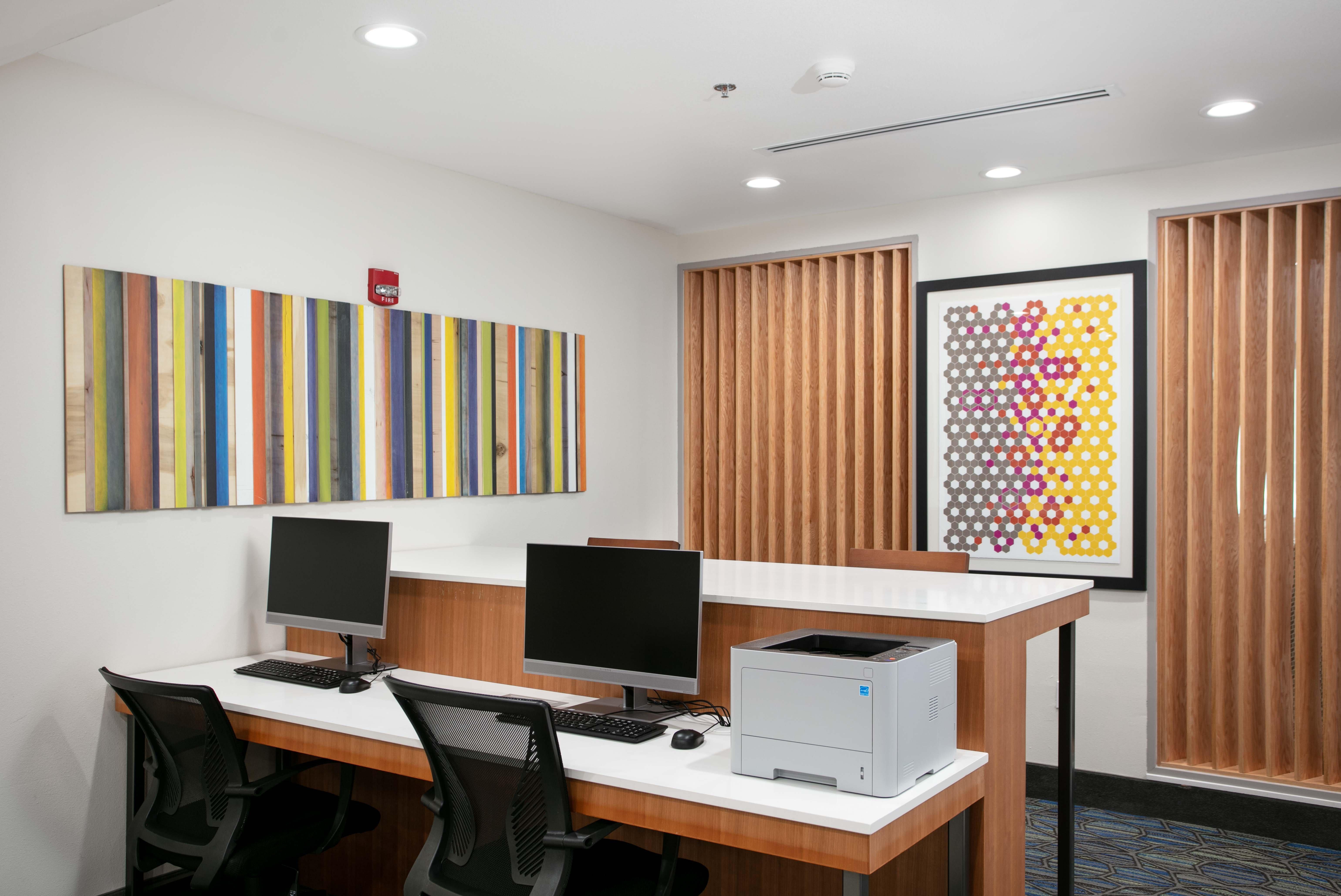 Holiday Inn Express & Suites Oakhurst-Yosemite Park Area By Ihg Esterno foto