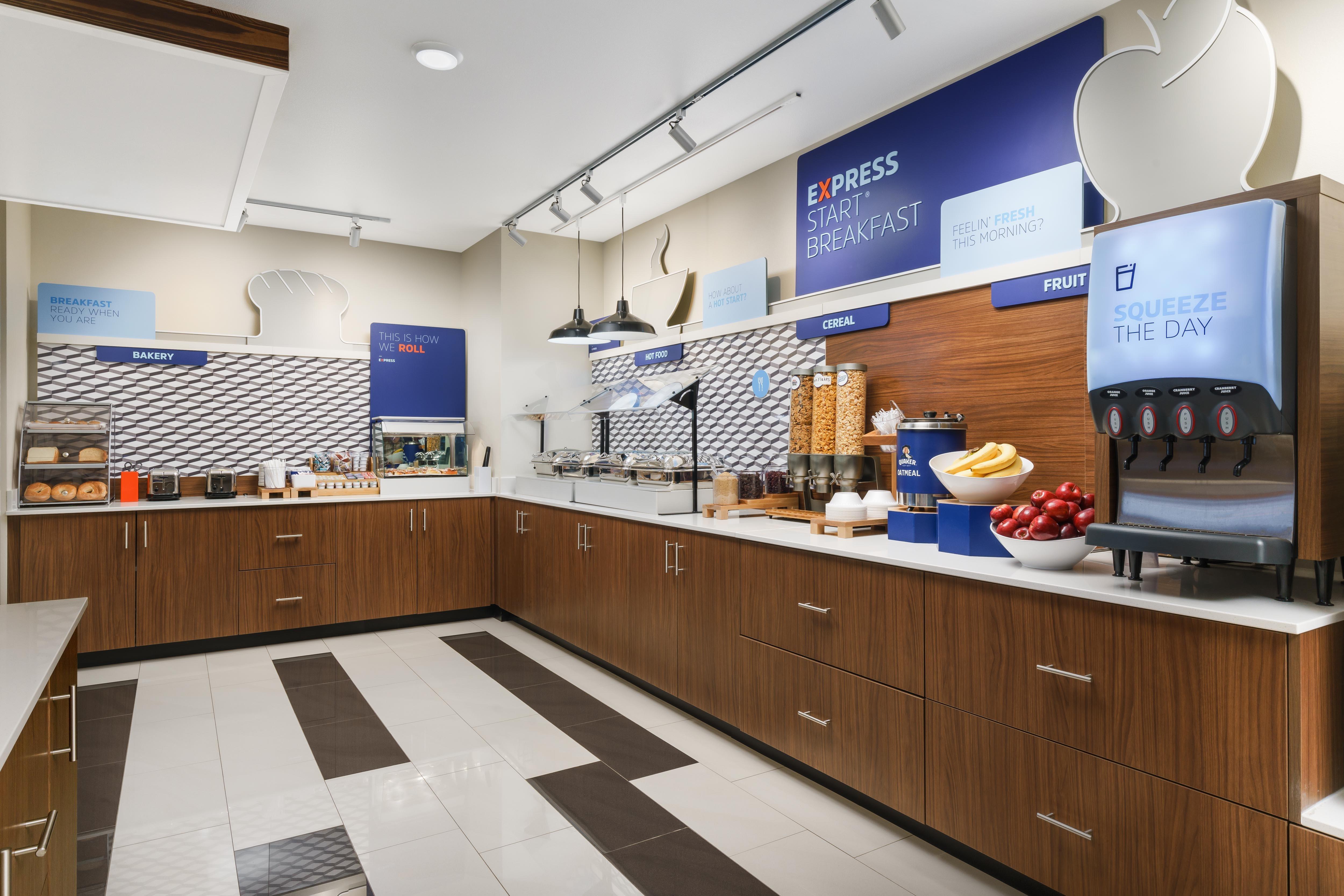 Holiday Inn Express & Suites Oakhurst-Yosemite Park Area By Ihg Esterno foto